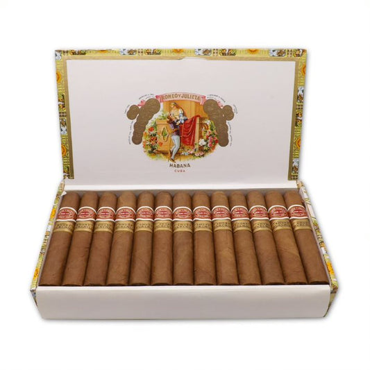 Romeo Y Julieta Short Churchill